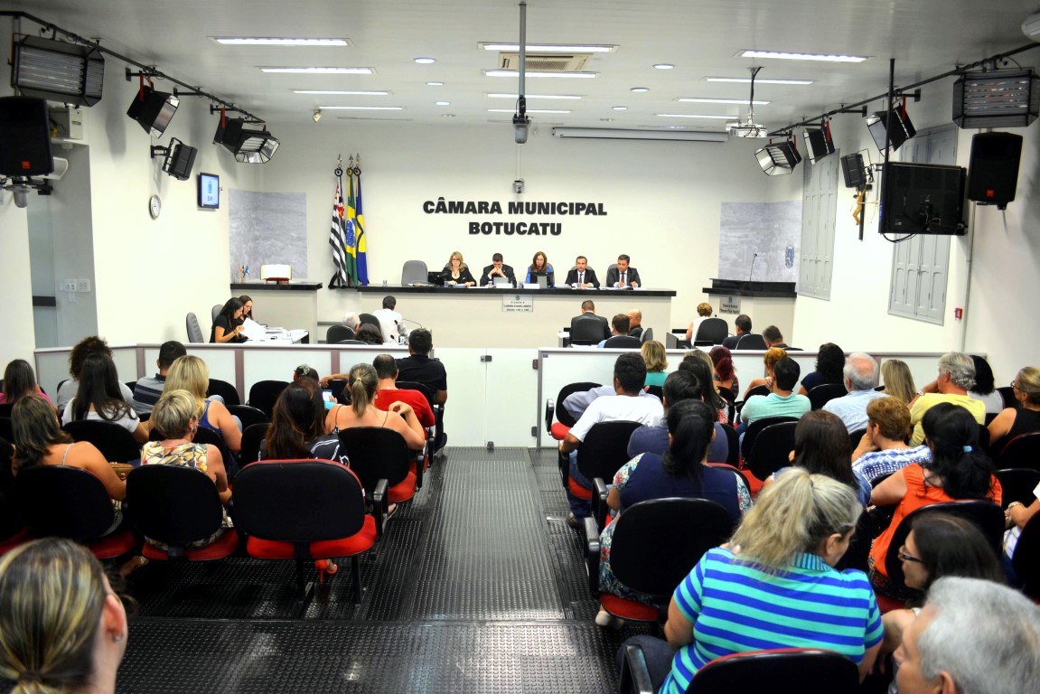 Câmara vai encerrar setembro mantendo ritmo intenso de trabalho